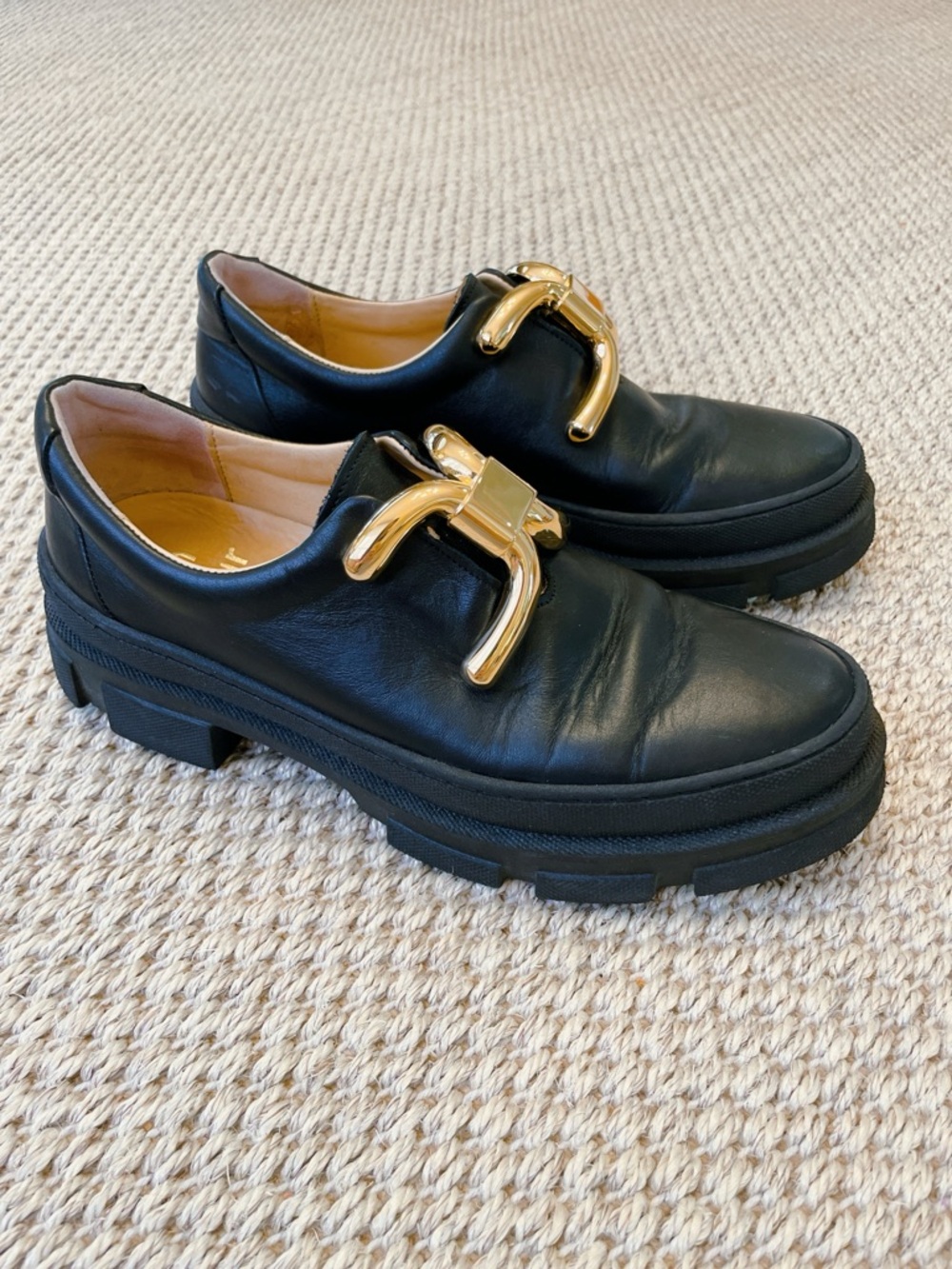 An Hour And A Shower Black Leather “Knot” Slip On Platform Chunky 40 $395 US 9